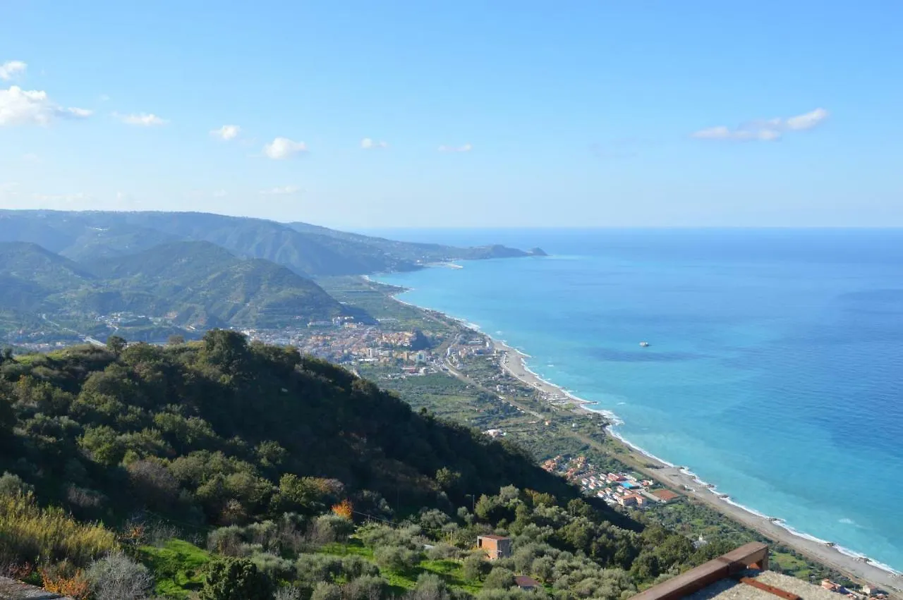 B&B Incantevole Vicolo Piraino Bed & Breakfast