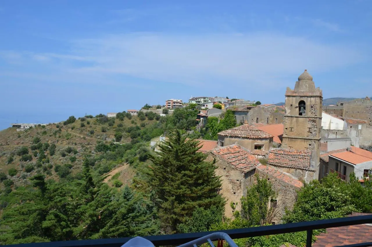 B&B Incantevole Vicolo Piraino Bed & Breakfast